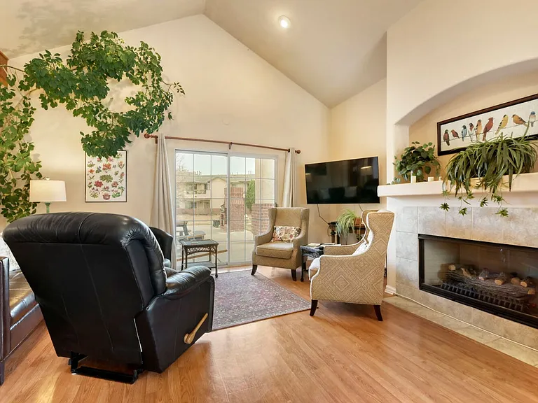 550 Mohawk Dr #70 — Photo 9