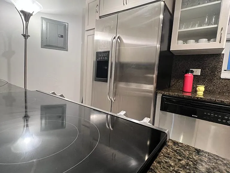 1881 Washington Ave #10E — Photo 15
