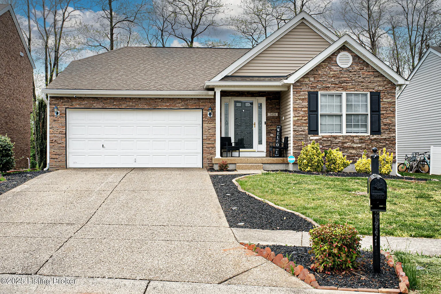 5416 Bannon Crossings Dr photo 1