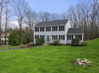 16 Brooke Haven Dr, Rutland, MA 01543