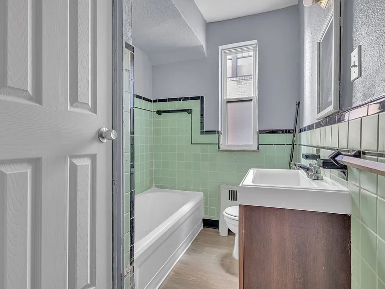 17701 Manderson — Photo 6