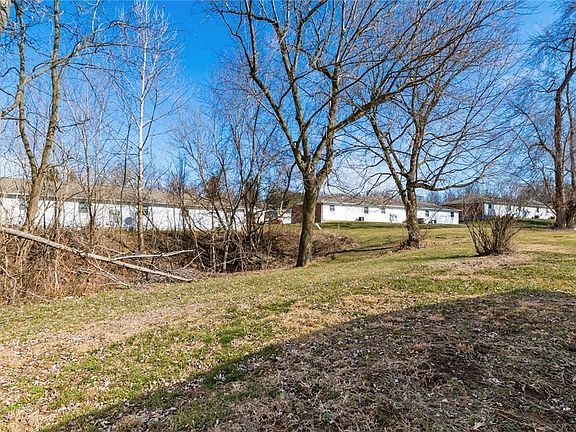 5th image of 97 E King St