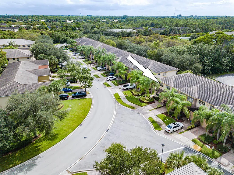 356 SE Bloxham Way — Photo 49