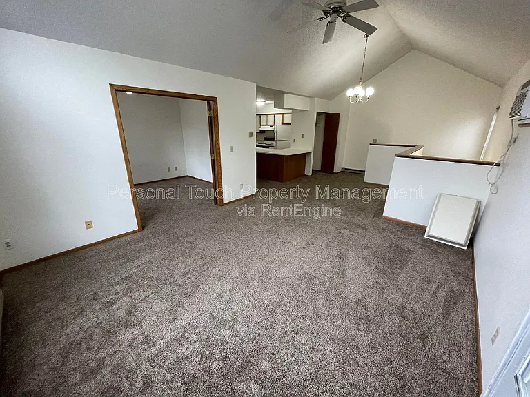 1010 4th Ave S #C — Photo 2