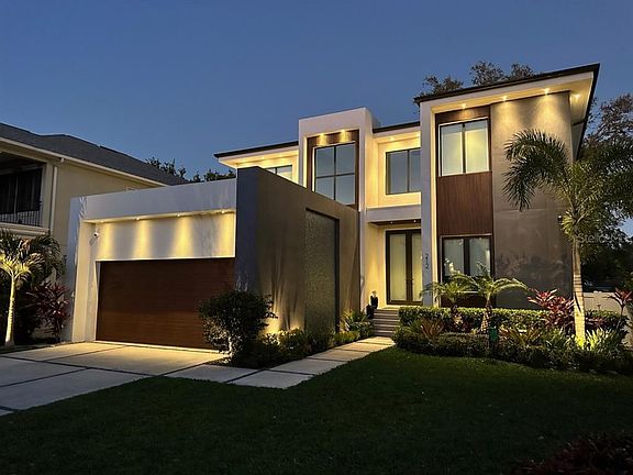 2nd image of 212 S Renellie Dr