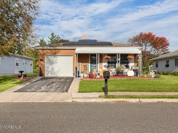 57 Hyannis Street, Toms River, NJ 08757