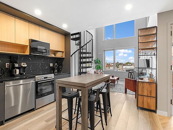 4th image of 881 Lexington Ave APT 601