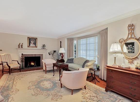 4th image of 8657 Riverwood Dr