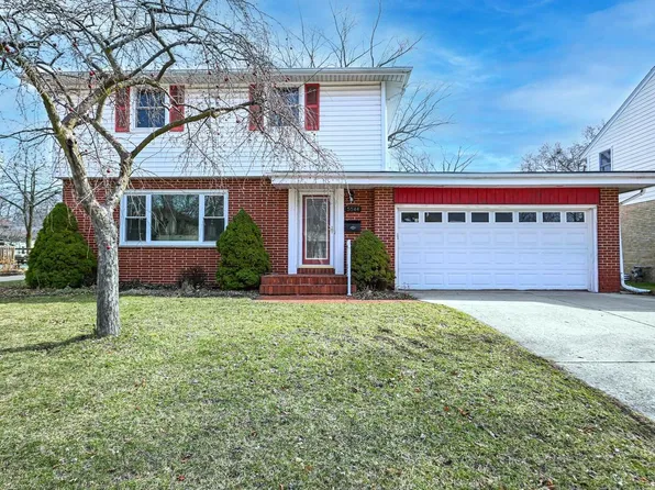 5544 North Navajo AVENUE, Glendale, WI 53217