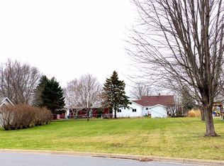 604 Santa Maria Dr, Arlington, WI 53911