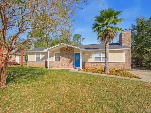 2716 Godwin Ln, Pensacola, FL 32526