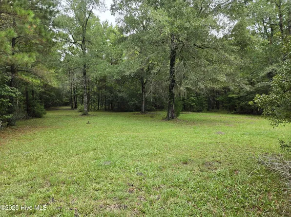 220 4h Road, Beaufort, NC 28516