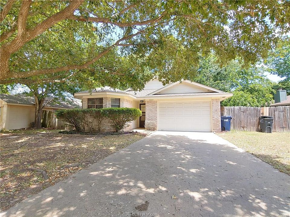 1st image of 3205 Dallis Dr