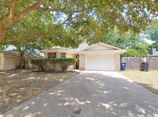 3205 Dallis Dr, College Station, TX 77845