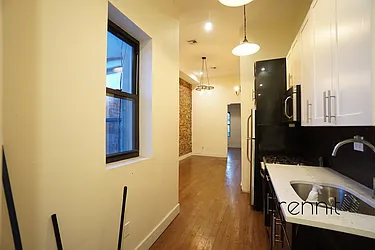 Rented by Rennit Inc.