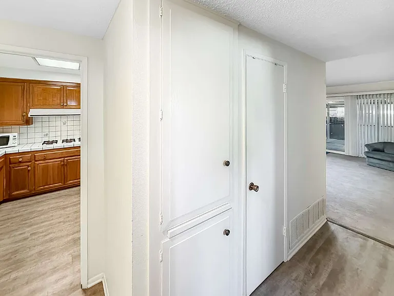 26827 Circle Of The Oaks — Photo 16