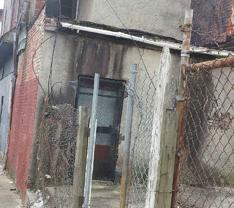 2nd image of 1000 N Arlington Ave