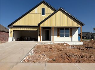 1914 Edwards St, Pea Ridge, AR 72751