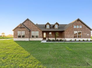 3114 White Oak Rd, Terrell, TX 75161