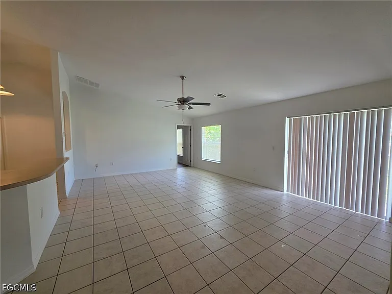 1014 NW 31st Pl — Photo 11