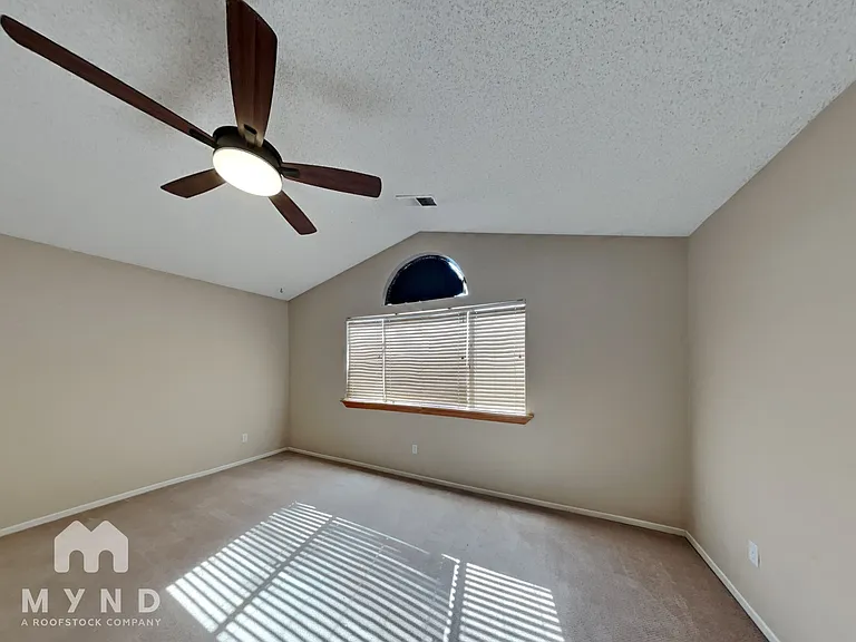 1576 Reno View Dr — Photo 7