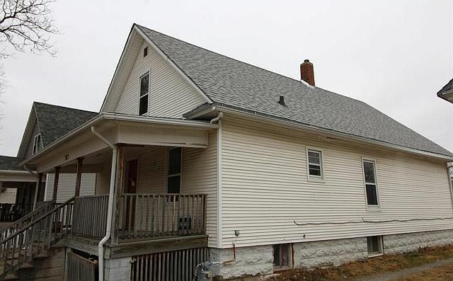 1st image of 747 New Hampshire St