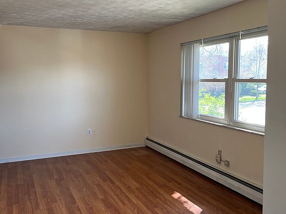 5th image of 3012 Portsmouth Ave APT 4