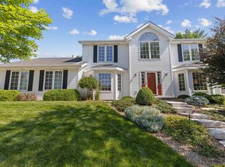 5902 Denbury Ln, Loves Park, IL 61111