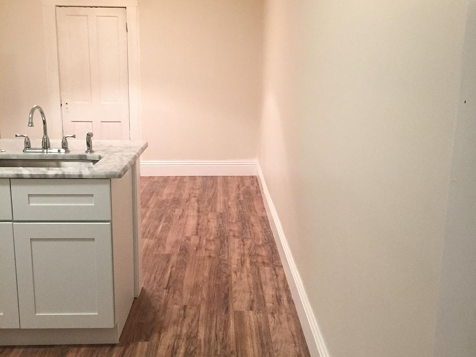 1st image of 736 Dartmoor St N APT 2