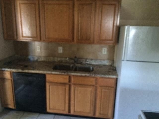 2nd image of 604 2nd St SE