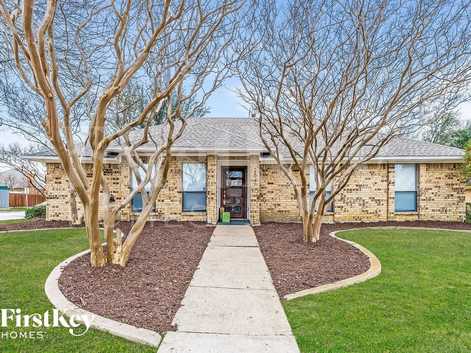 4 bed, 2.5 bath, 1831 sqft, $2,910 — Photo 1