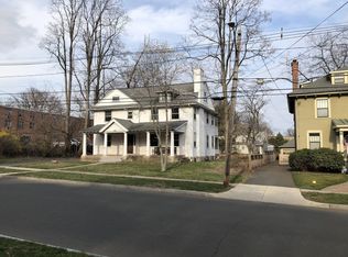 8 Beverly Rd, West Hartford, CT 06119