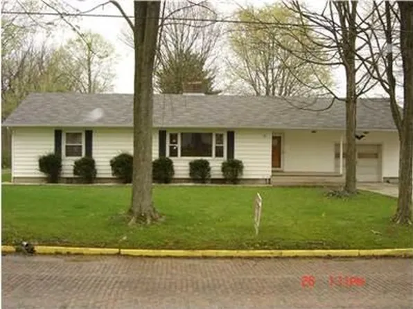 120 N Grove St, Ashley, OH 43003
