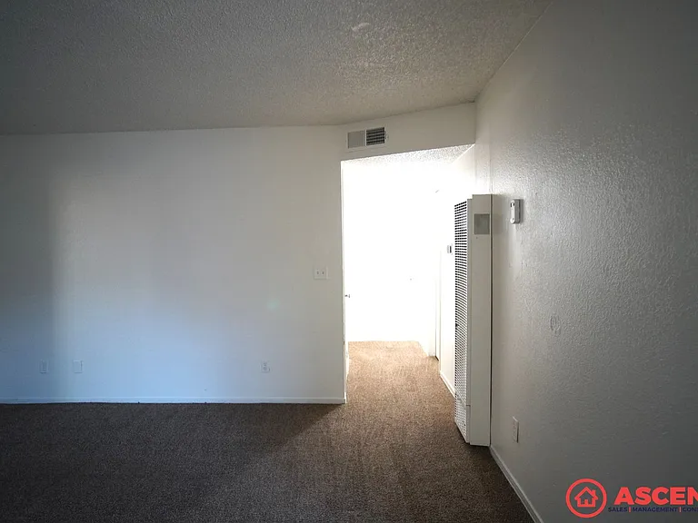 804 Karma Court — Photo 6