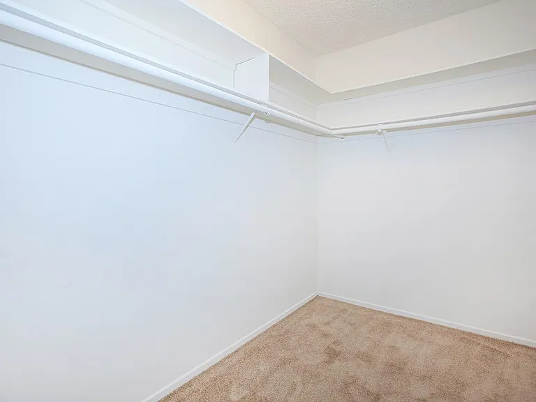 Highland Creek Apartment Homes — Photo 43