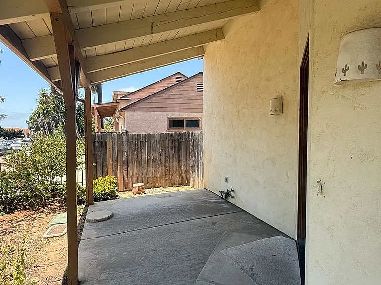 1854 Missouri St — Photo 18