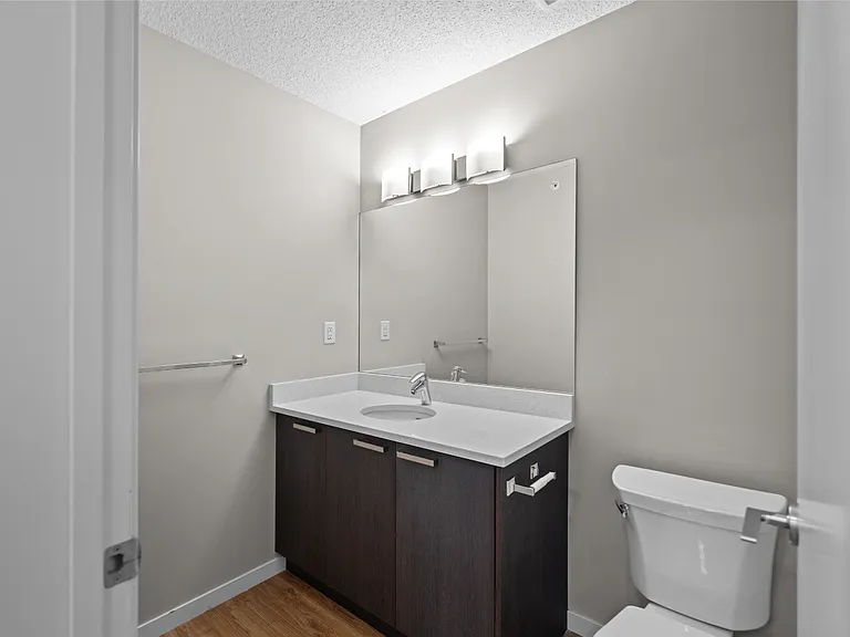 104 Mackenzie Way SW — Photo 25