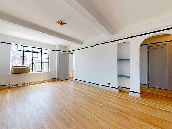 3rd image of 1 Christopher St APT 7C