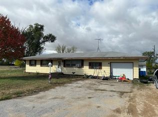 18569 Maverick Ln, Muscatine, IA 52761