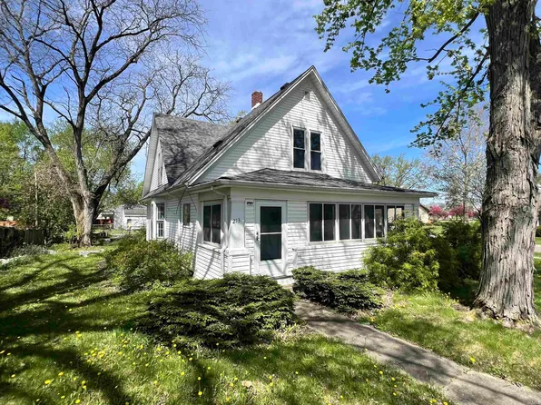 213 N Madison St, Columbia City, IN 46725