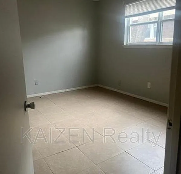 151 N Belvedere Blvd #16 — Photo 5