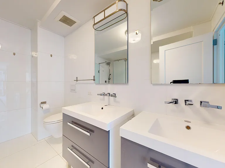 237 E 34th St #1802 — Photo 24