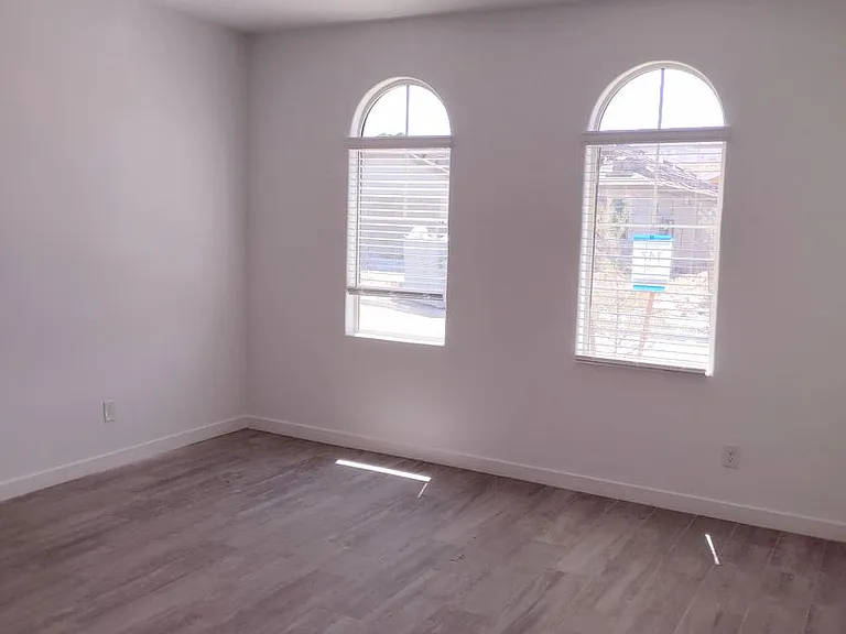 1536 W Corral Rd — Photo 8