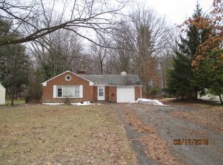 9117 W Pleasant Valley Rd, Cleveland, OH 44130