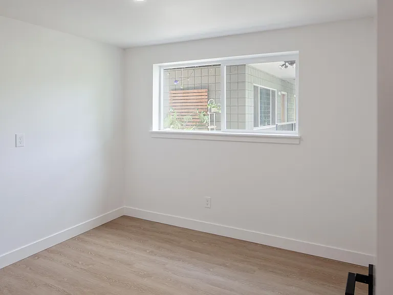 3132 SW Marigold St — Photo 12