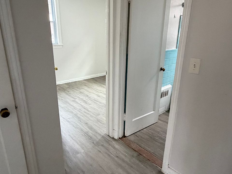 2nd image of 290 Highland Pkwy APT 2