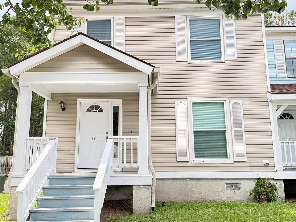 912 Pineland Ave #17