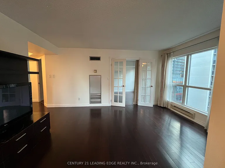 7 Carlton St #1115 — Photo 4