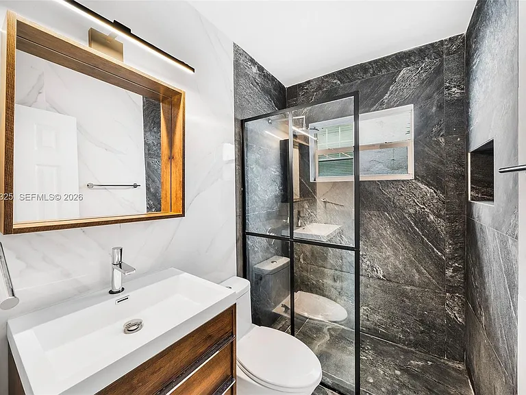 410 Euclid Ave #11 — Photo 12