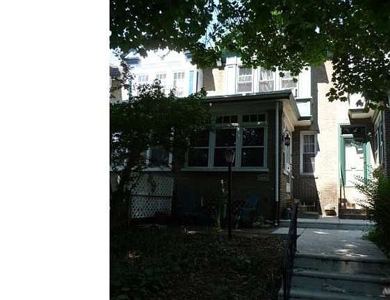 2nd image of 534 S Melville St